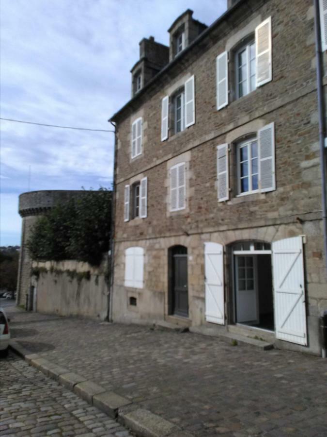 Gate House Lodge 디난 외부 사진