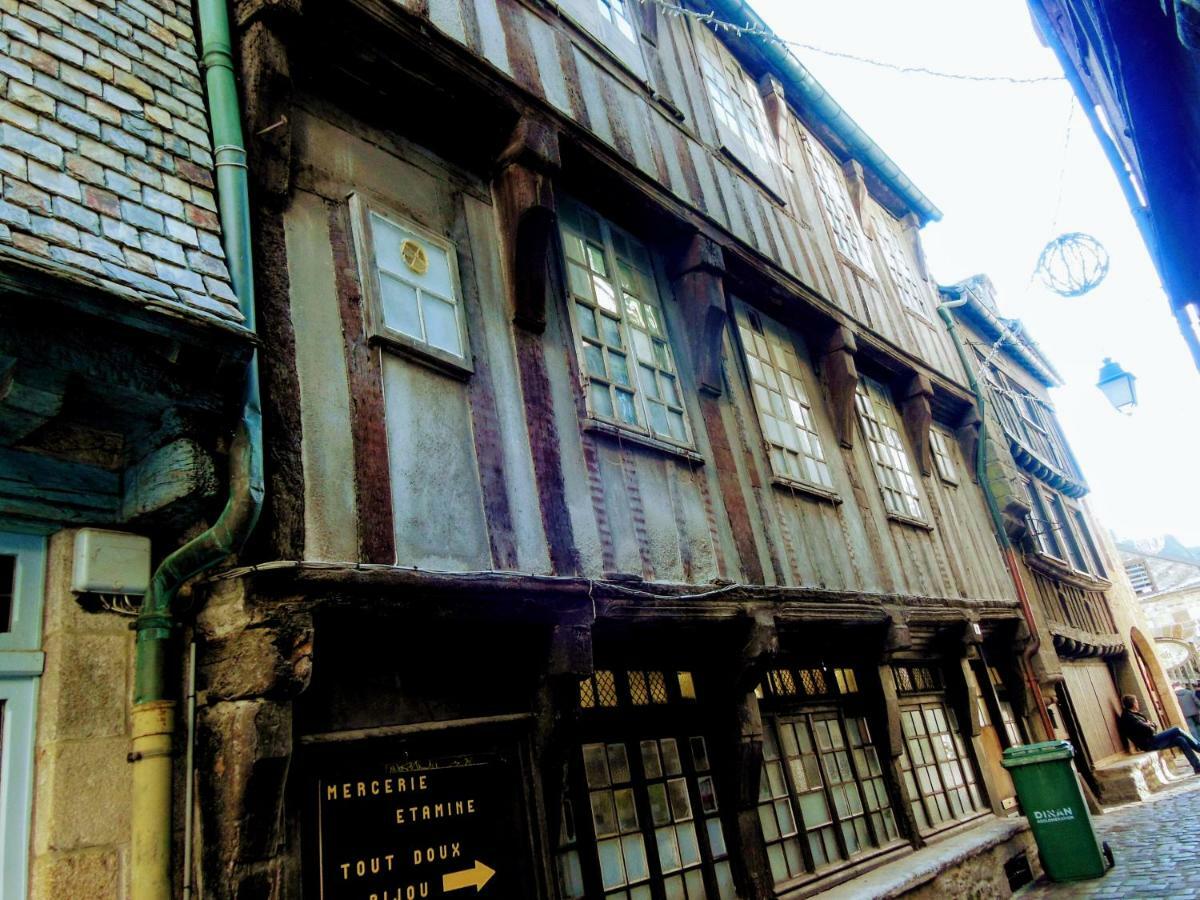 Gate House Lodge 디난 외부 사진