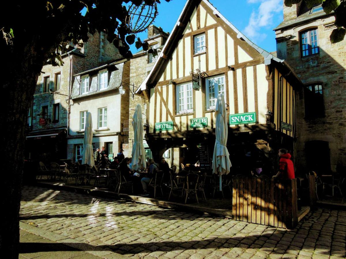 Gate House Lodge 디난 외부 사진