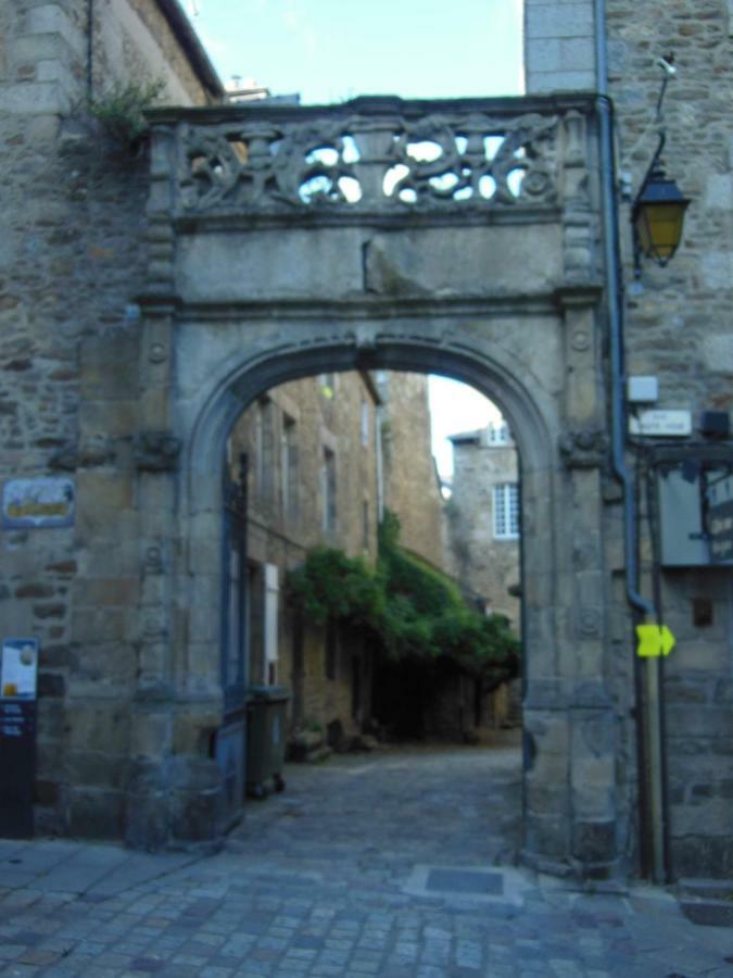 Gate House Lodge 디난 외부 사진